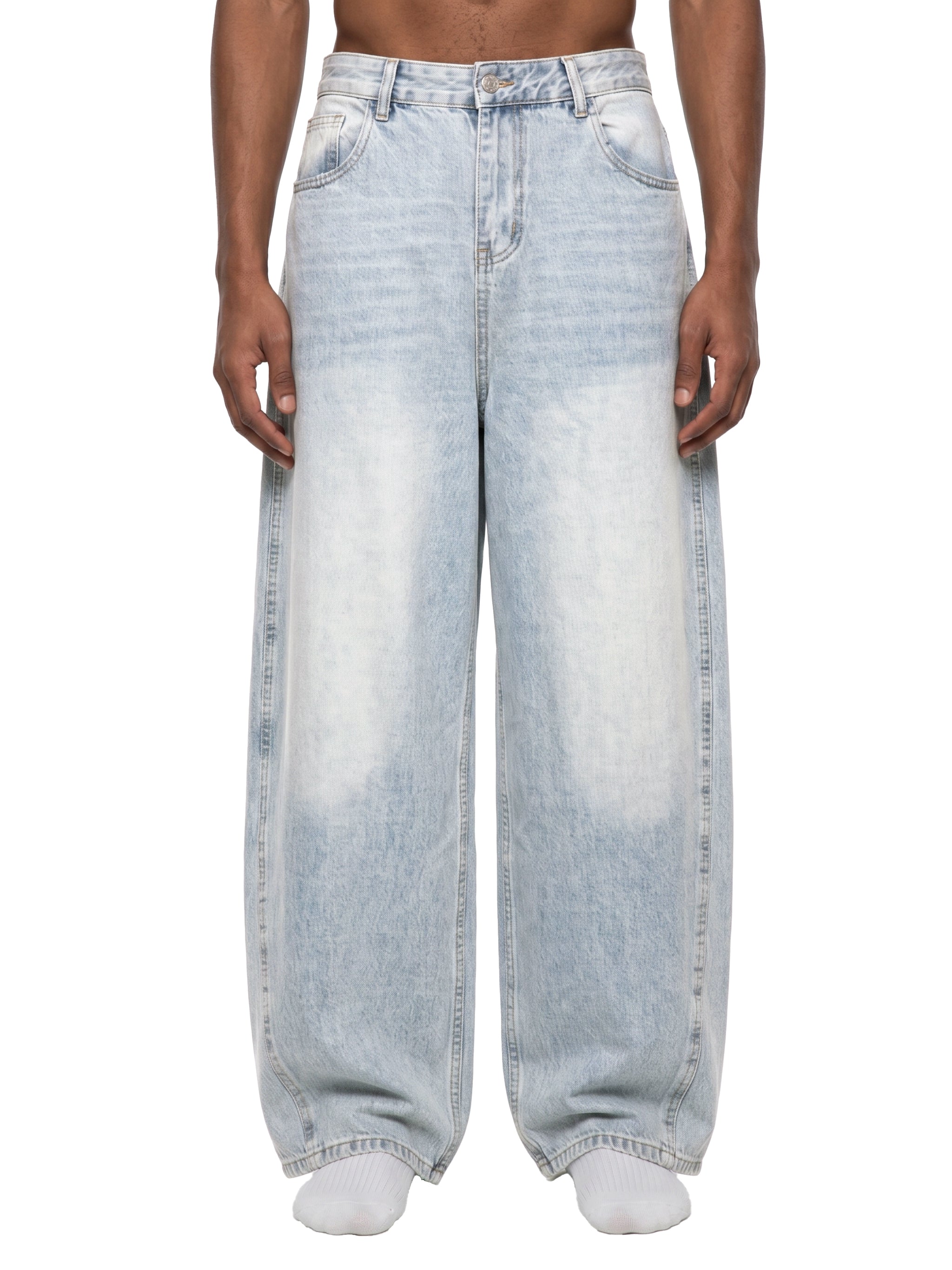 Baggy Bleached Jeans