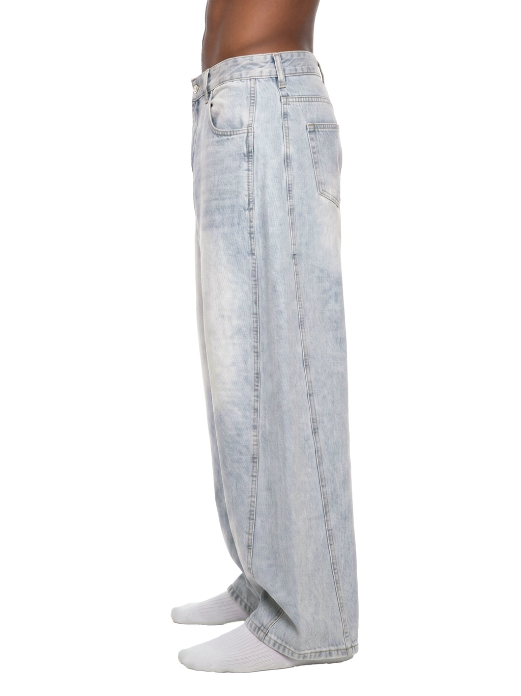 Baggy Bleached Jeans